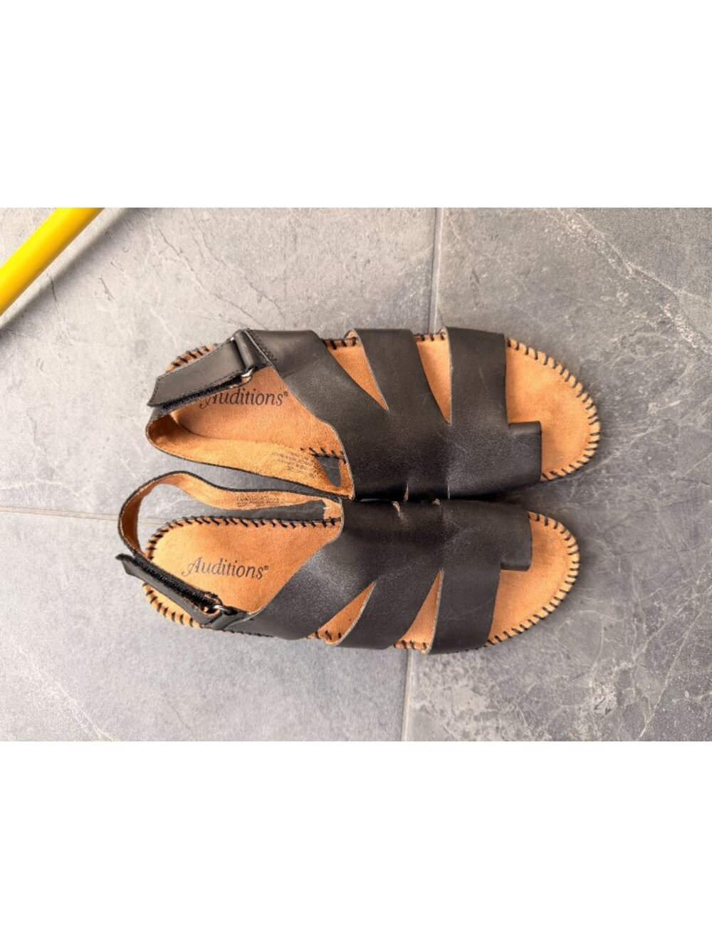 Auditions Leather womens 7 black strappy comfort sandals shoes Slingback